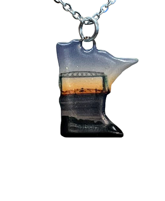 MN, Duluth Lift Bridge, Large Necklace #4087X